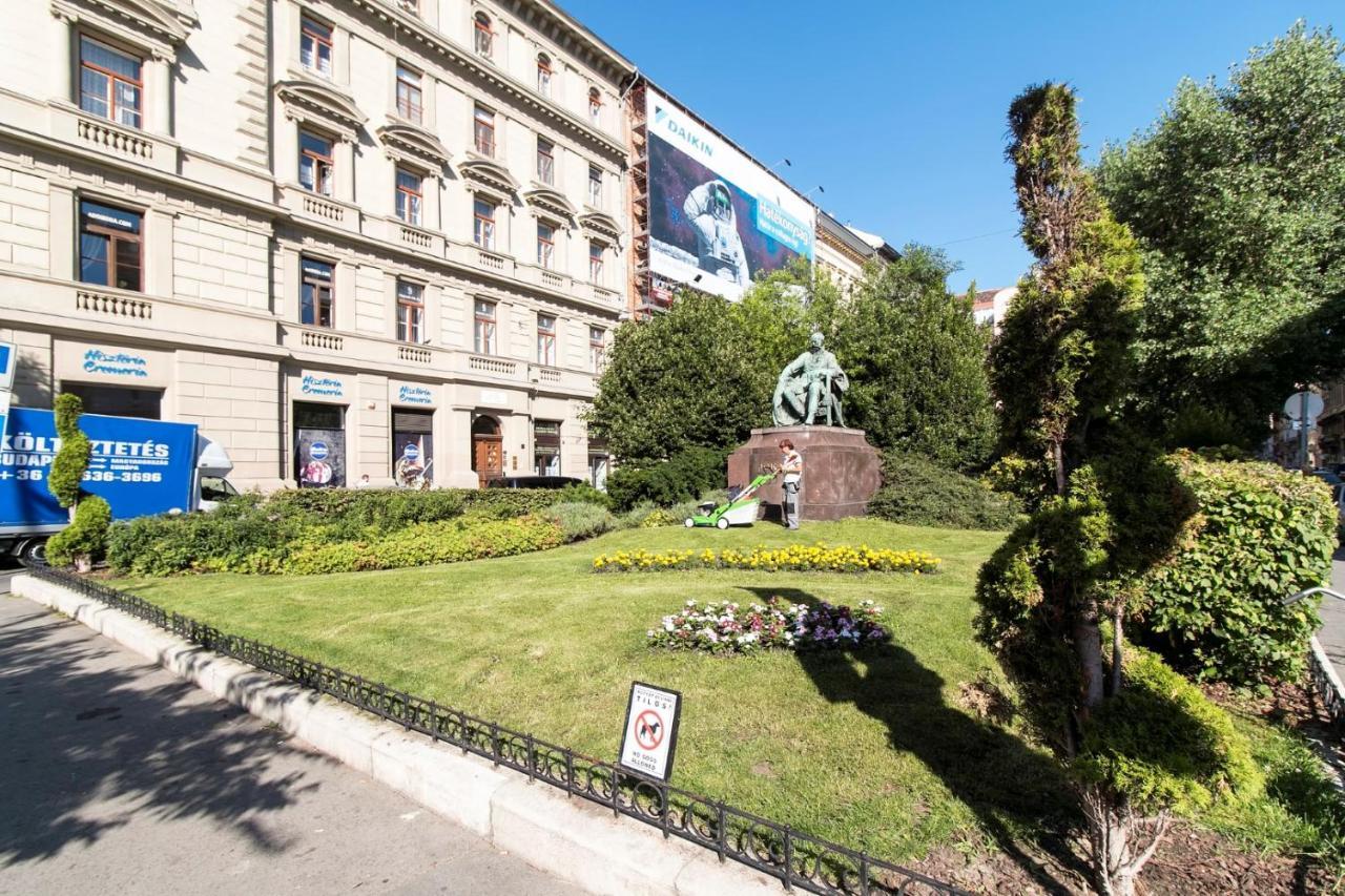Apartament Sweet Dreams At Opera House Downtown Budapeszt Zewnętrze zdjęcie
